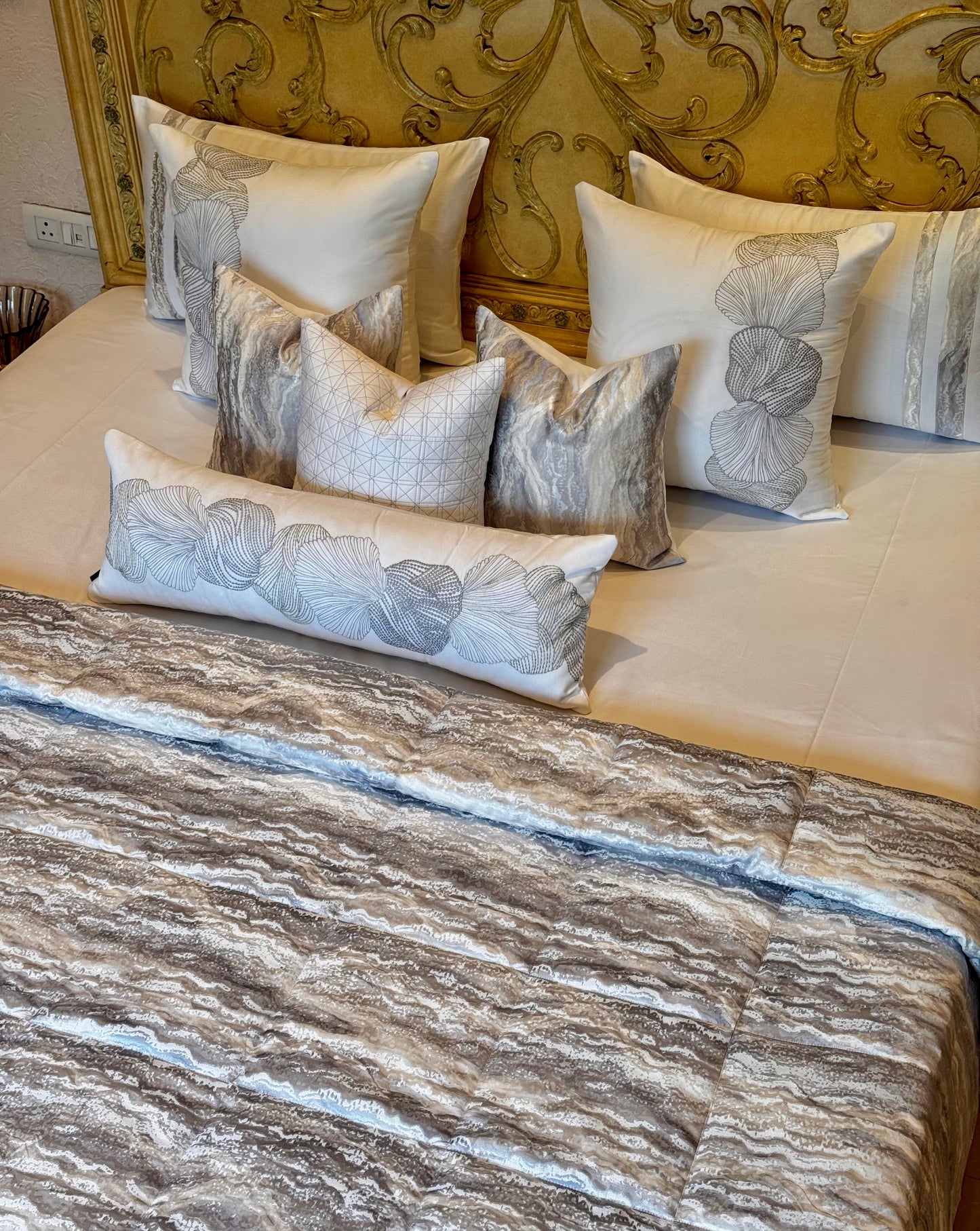 The Silver Galaxy Quilt Set