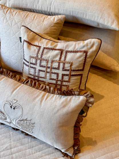 The Linen Swan Bedding Set