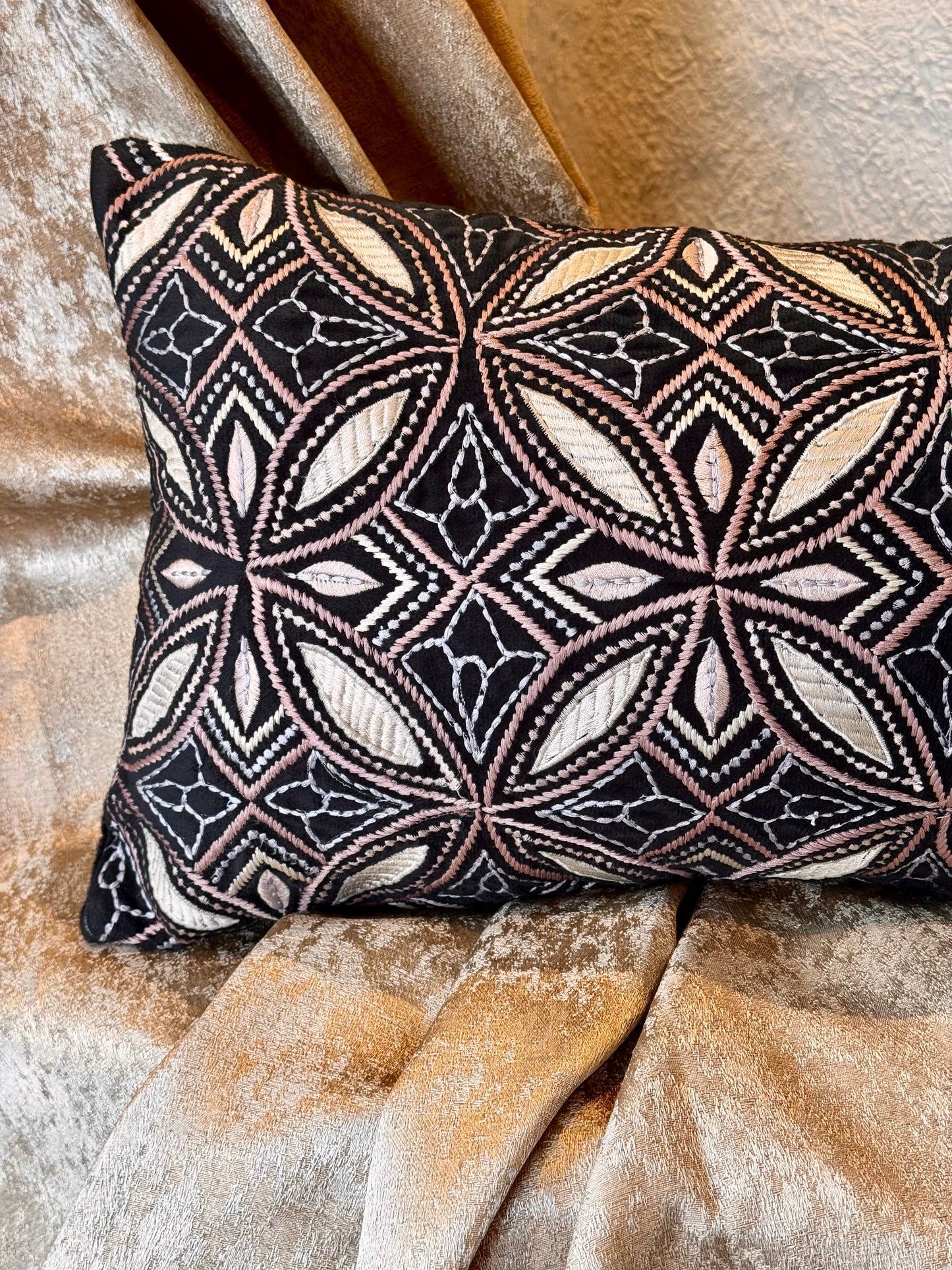 The Black Tuscan Lumbar (With Insert)