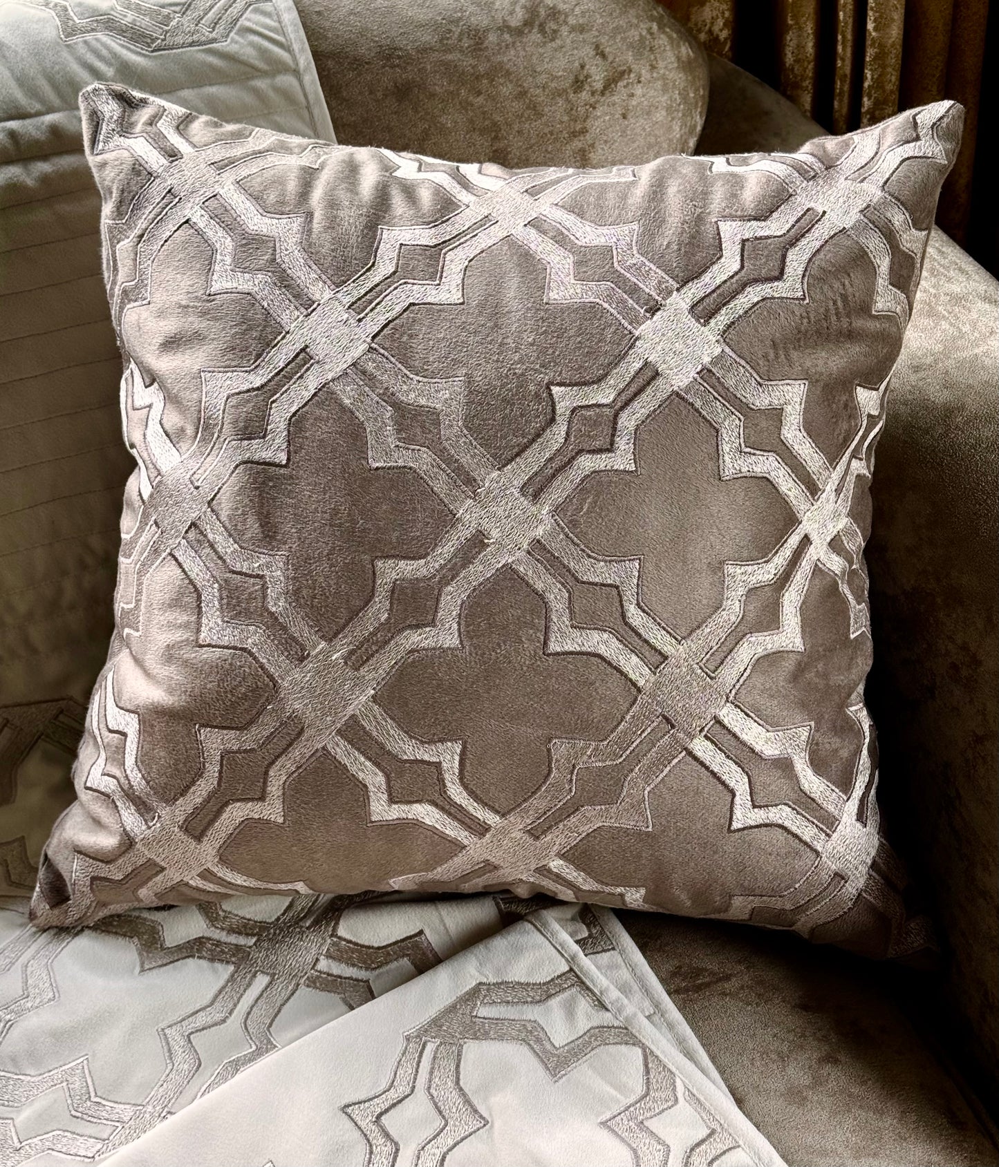 The Brown Star Cushion Cover