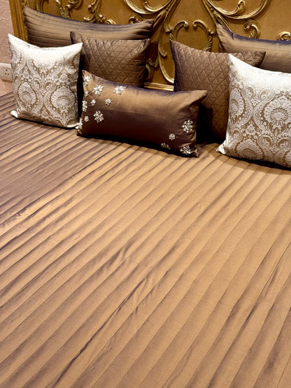 The Brown Gold Garden Bedding Set