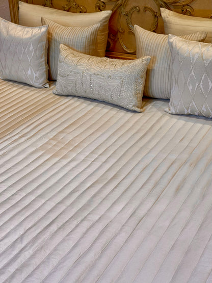 The Ivory Leaf Bedding Set