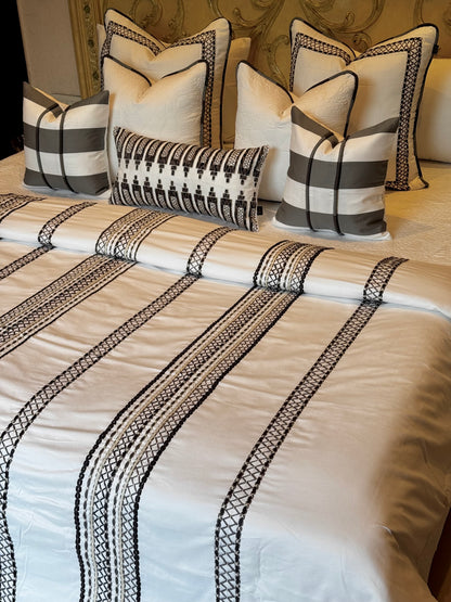 The Windsor Hand Embroidered Set