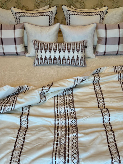 The Ivory Beige Windsor Duvet Set