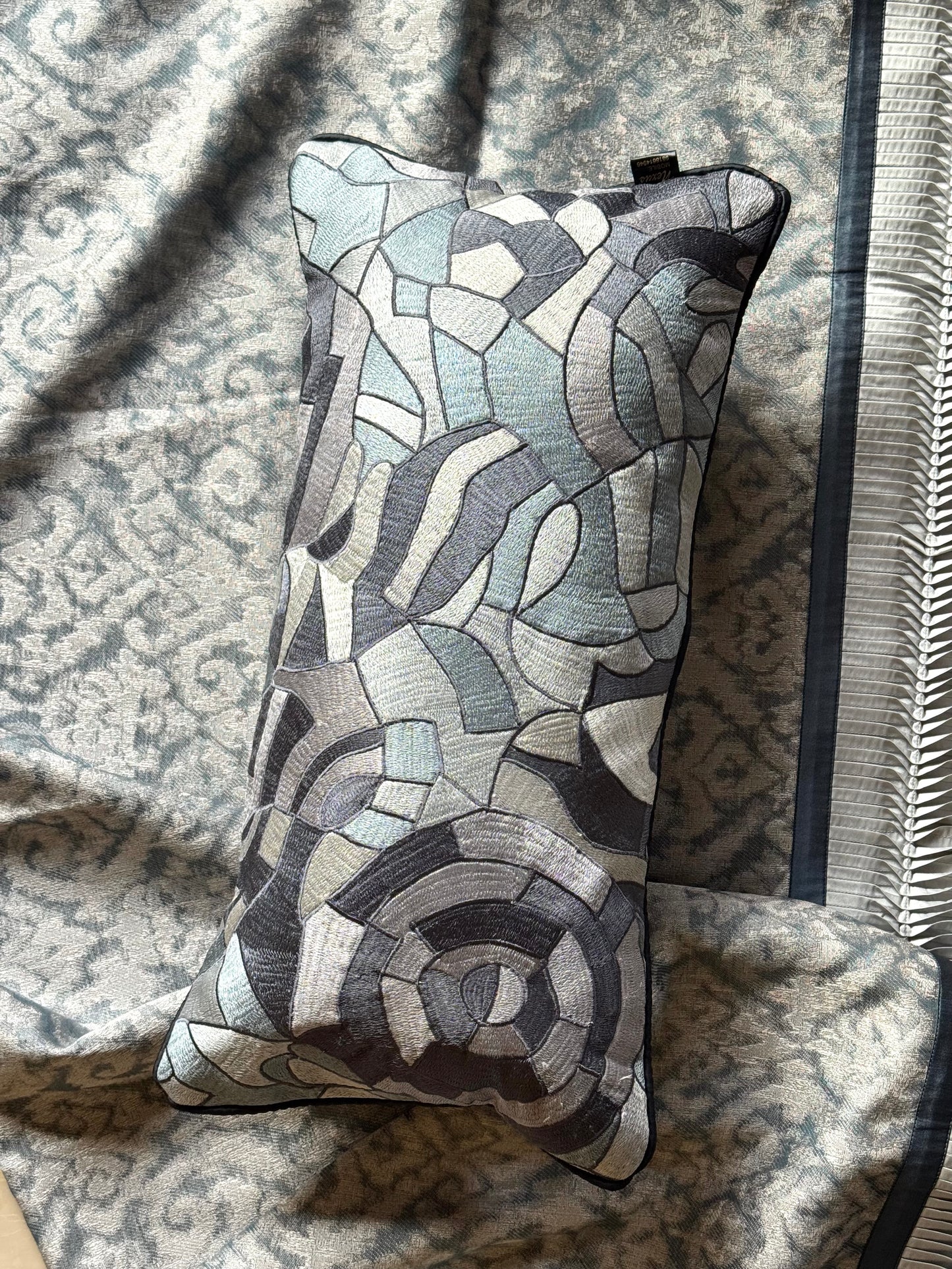 The Blue Pebble Lumbar (With Insert)