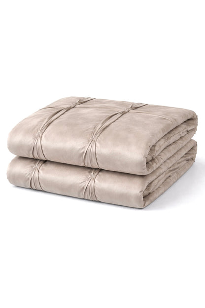 The Greige Pleat Quilt