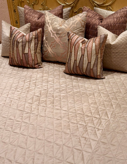 The French Azra Bedding Set