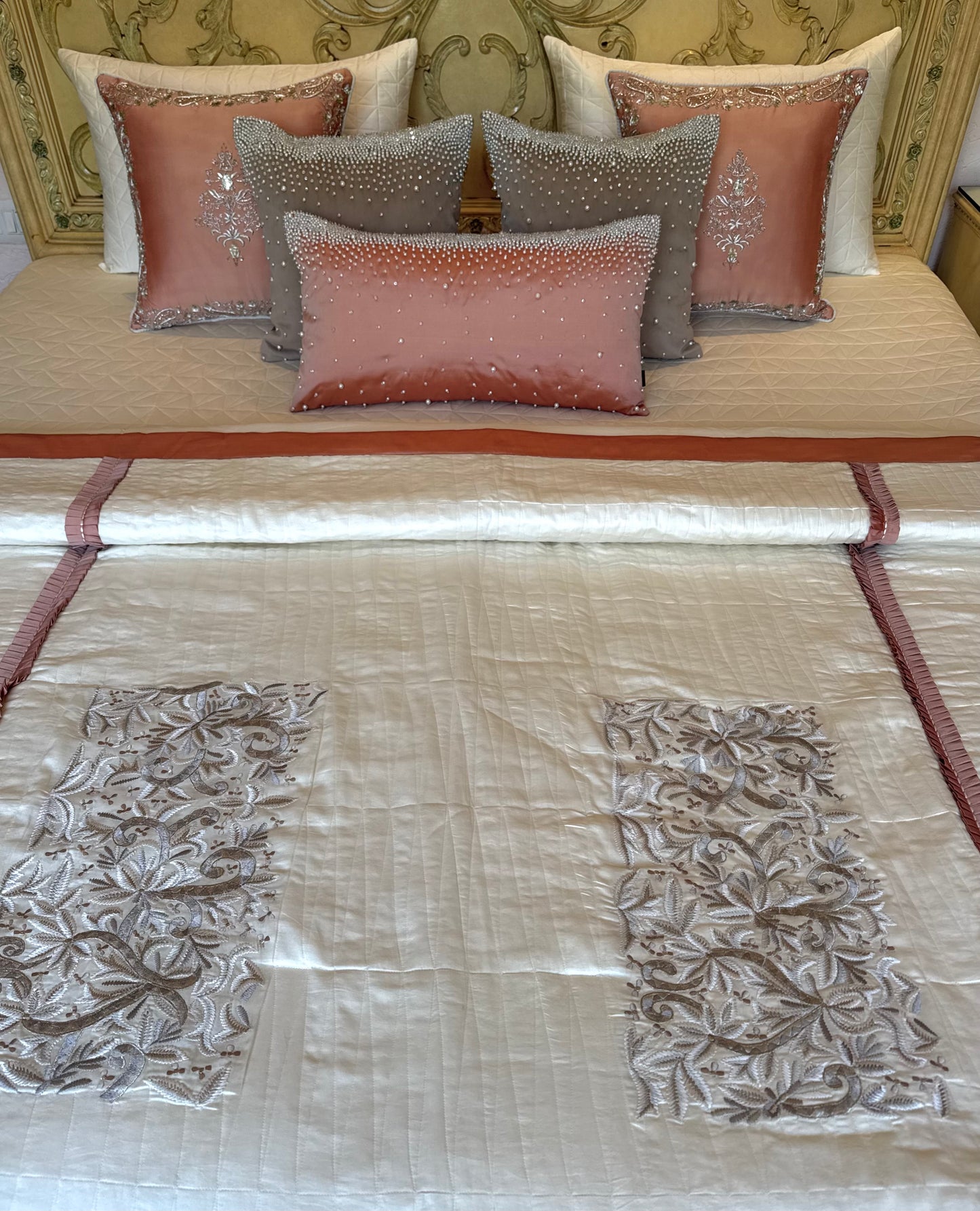 The Coral Noor Quilt Set