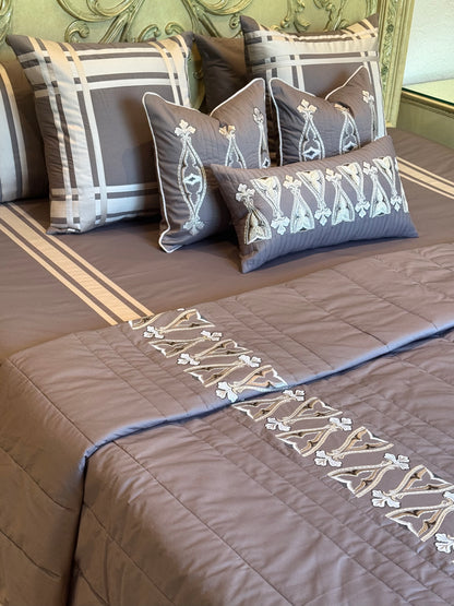 The Brown Heirloom Quilt Set