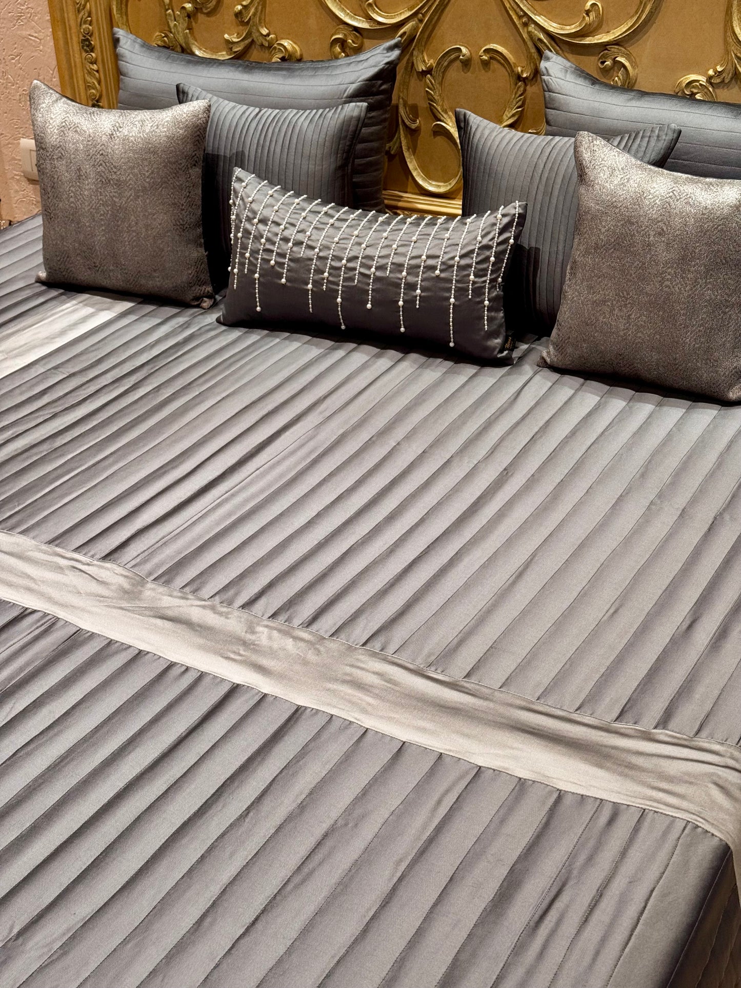 THE GREY DRIPPING BEDDING SET
