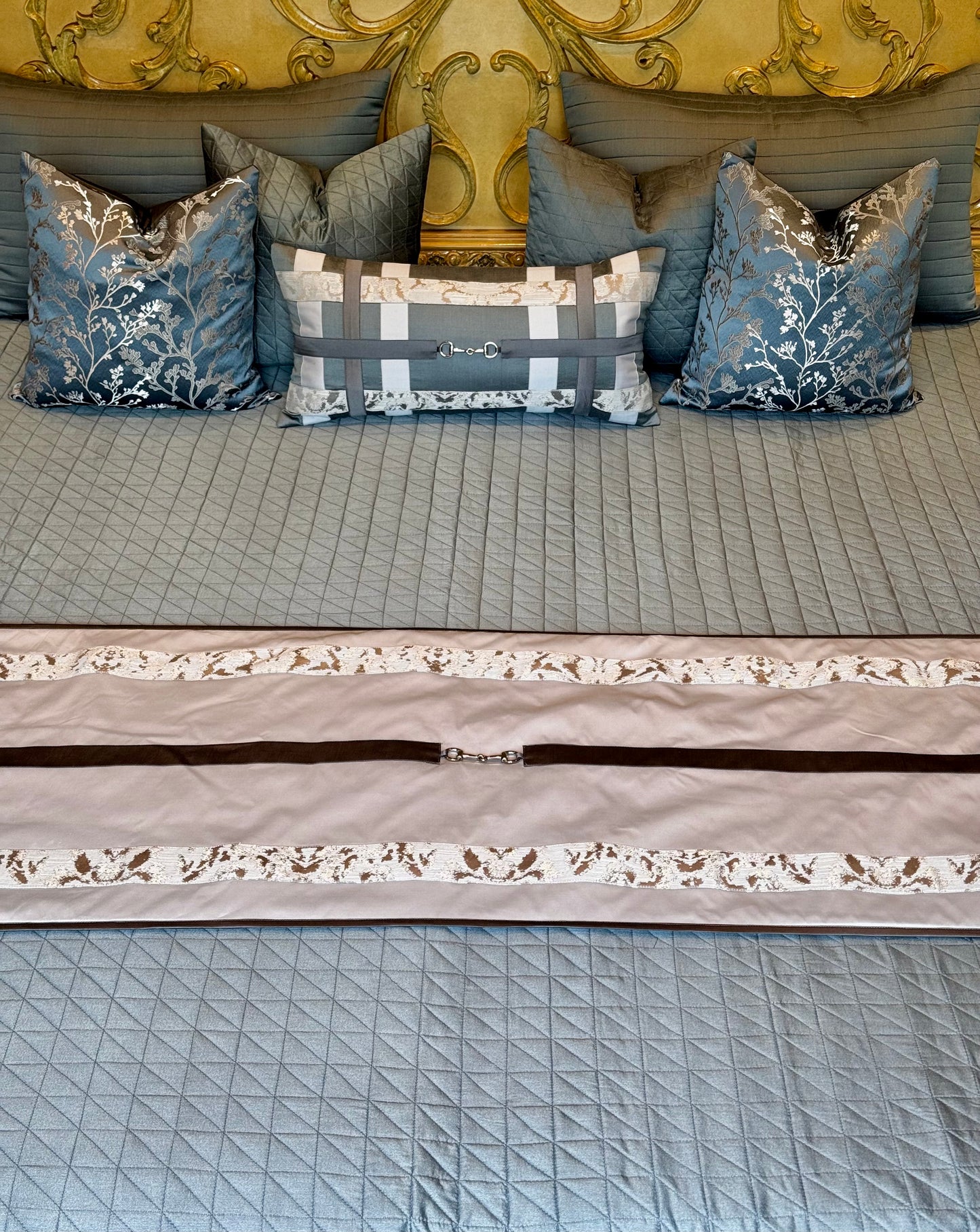 The Buckle Ensemble Set