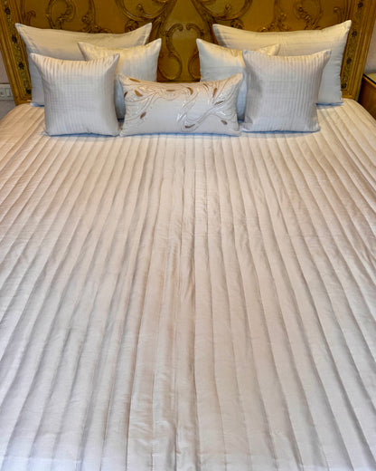 The Pearl White Abstract Bedding Set
