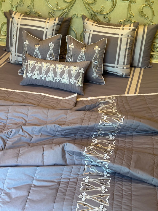 The Brown Heirloom Quilt Set