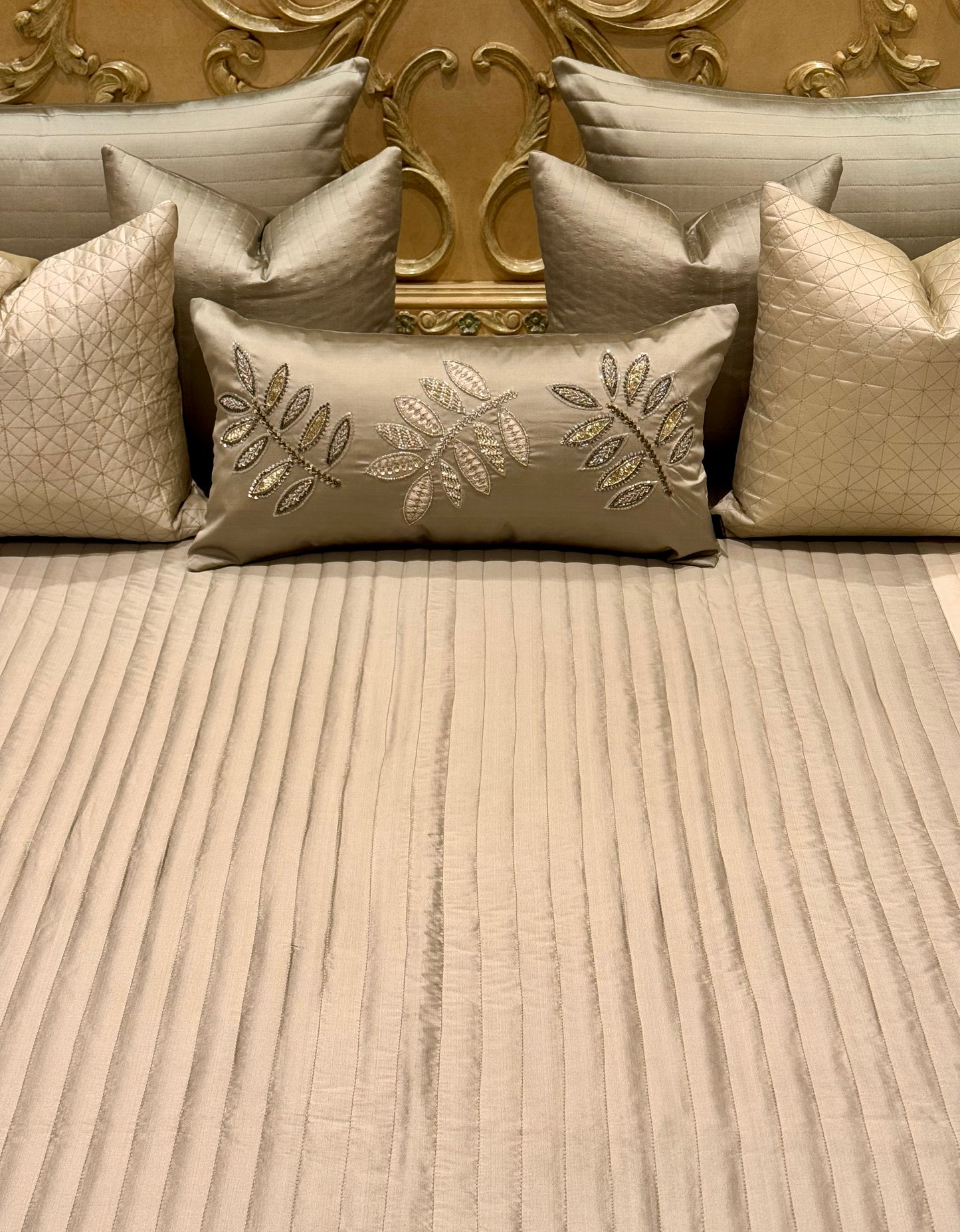 The Green Monalisa Bedding Set