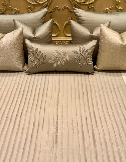 The Green Monalisa Bedding Set