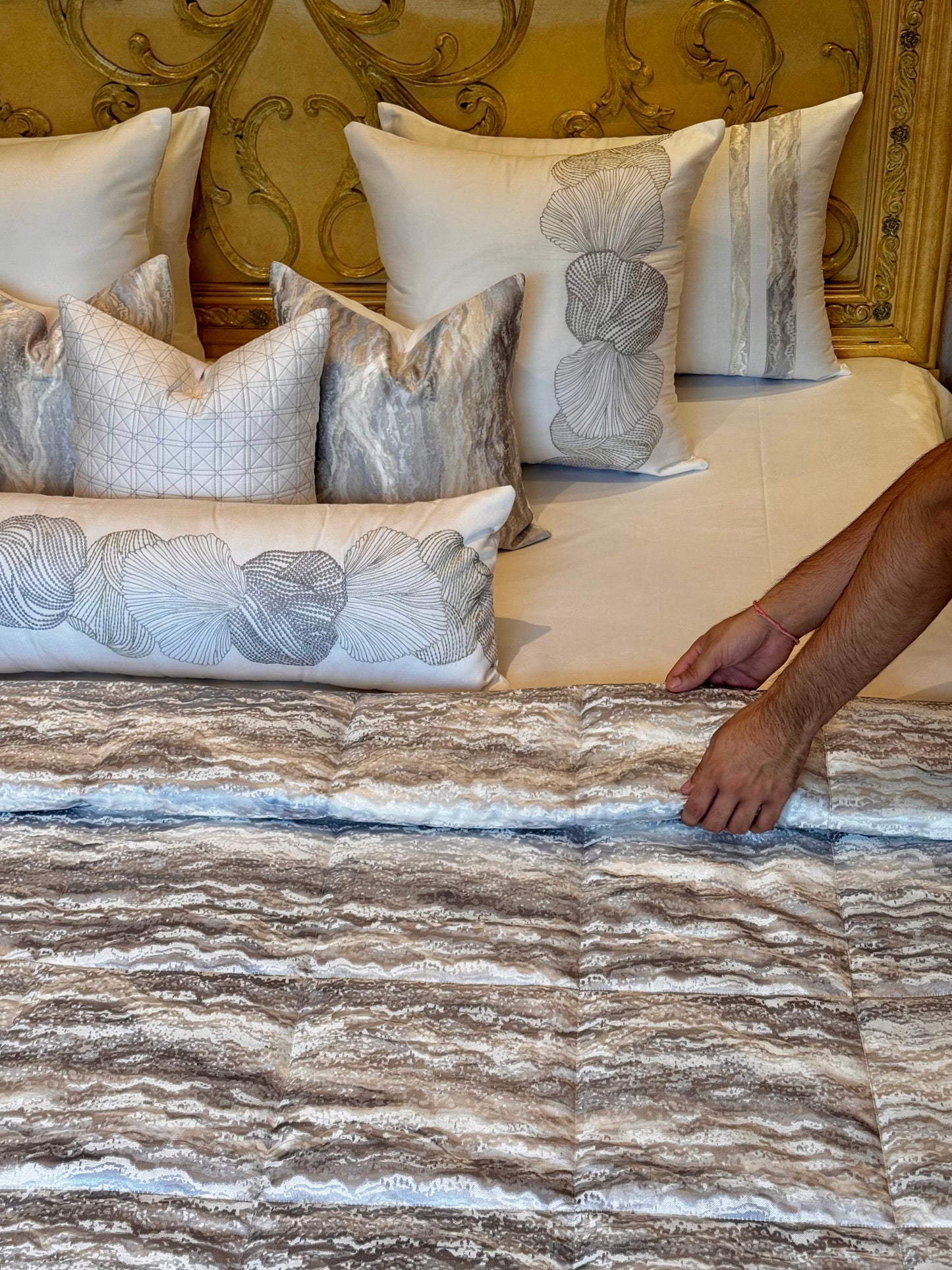 The Silver Galaxy Quilt Set