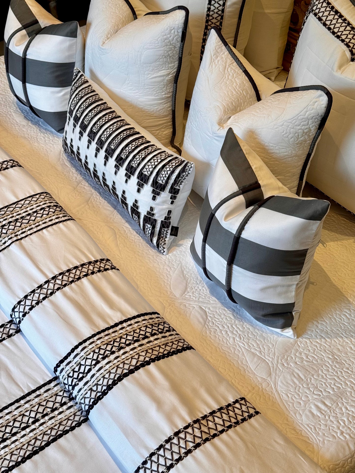 The Windsor Hand Embroidered Set