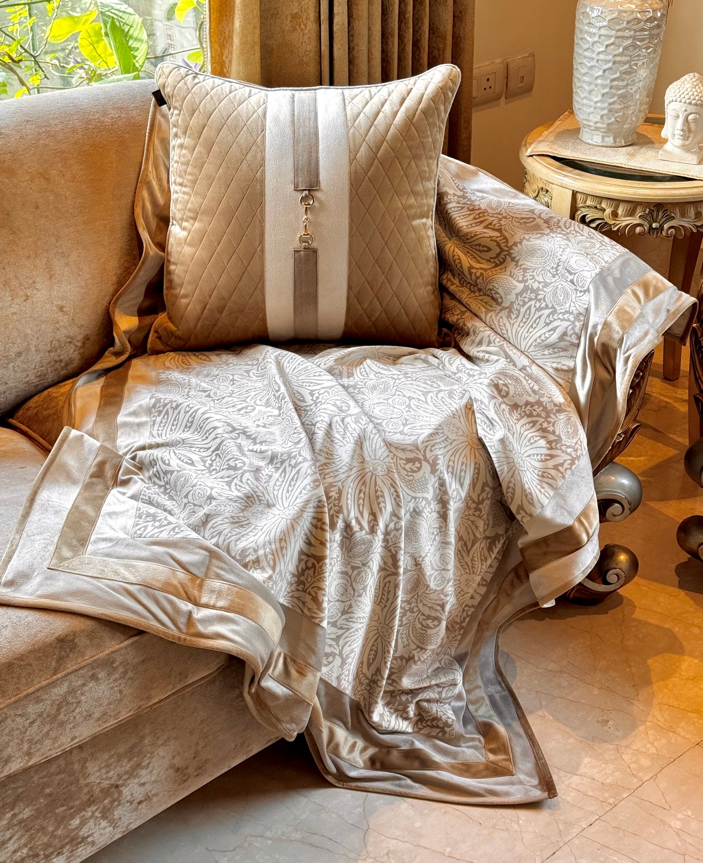 The Champagne Garden Throw