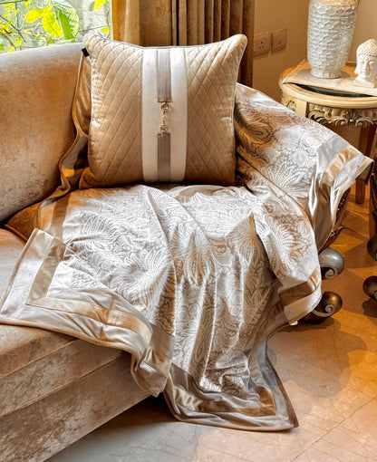 The Champagne Garden Throw