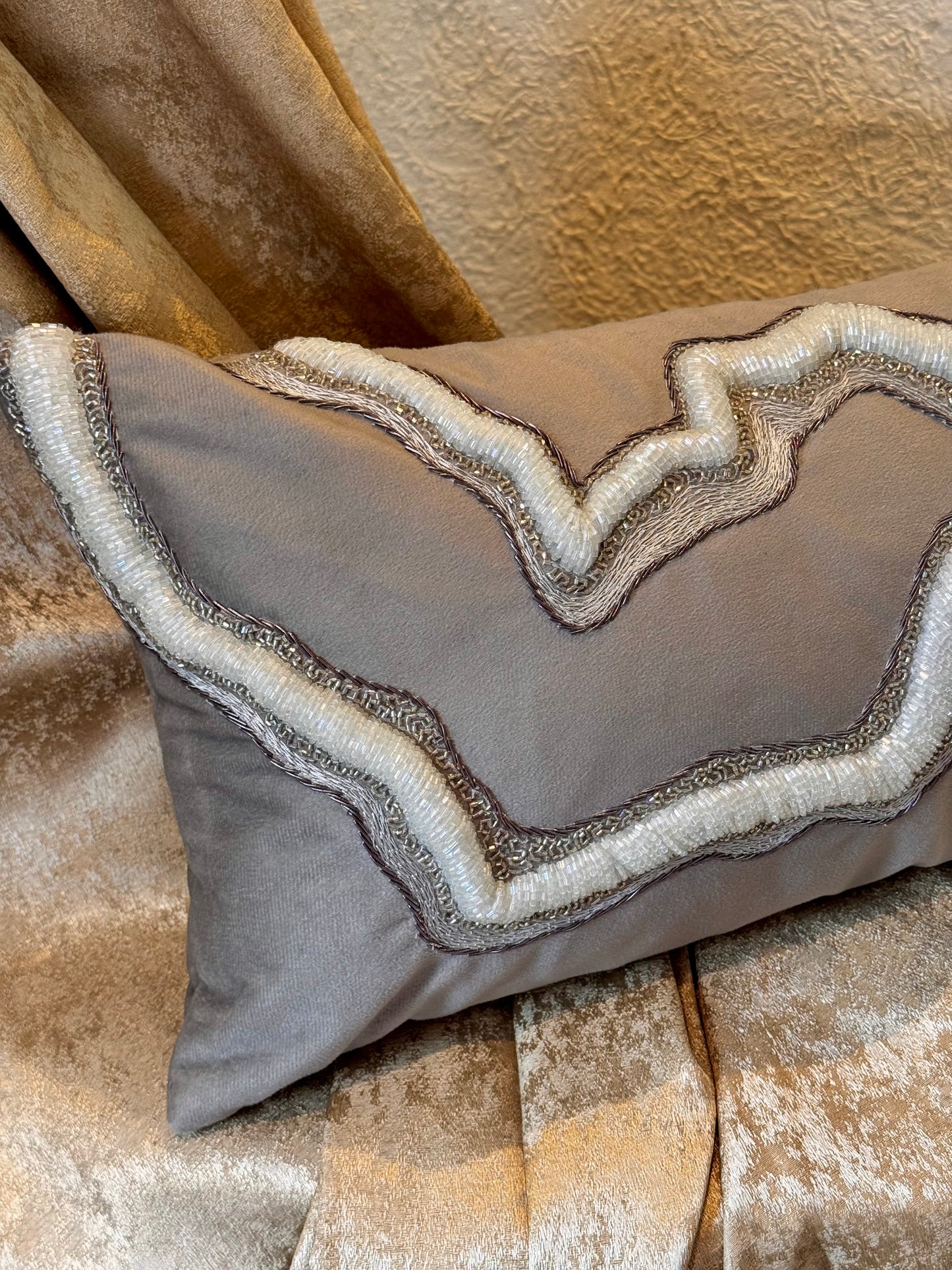 The Metallic Muse Lumbar (With Insert)