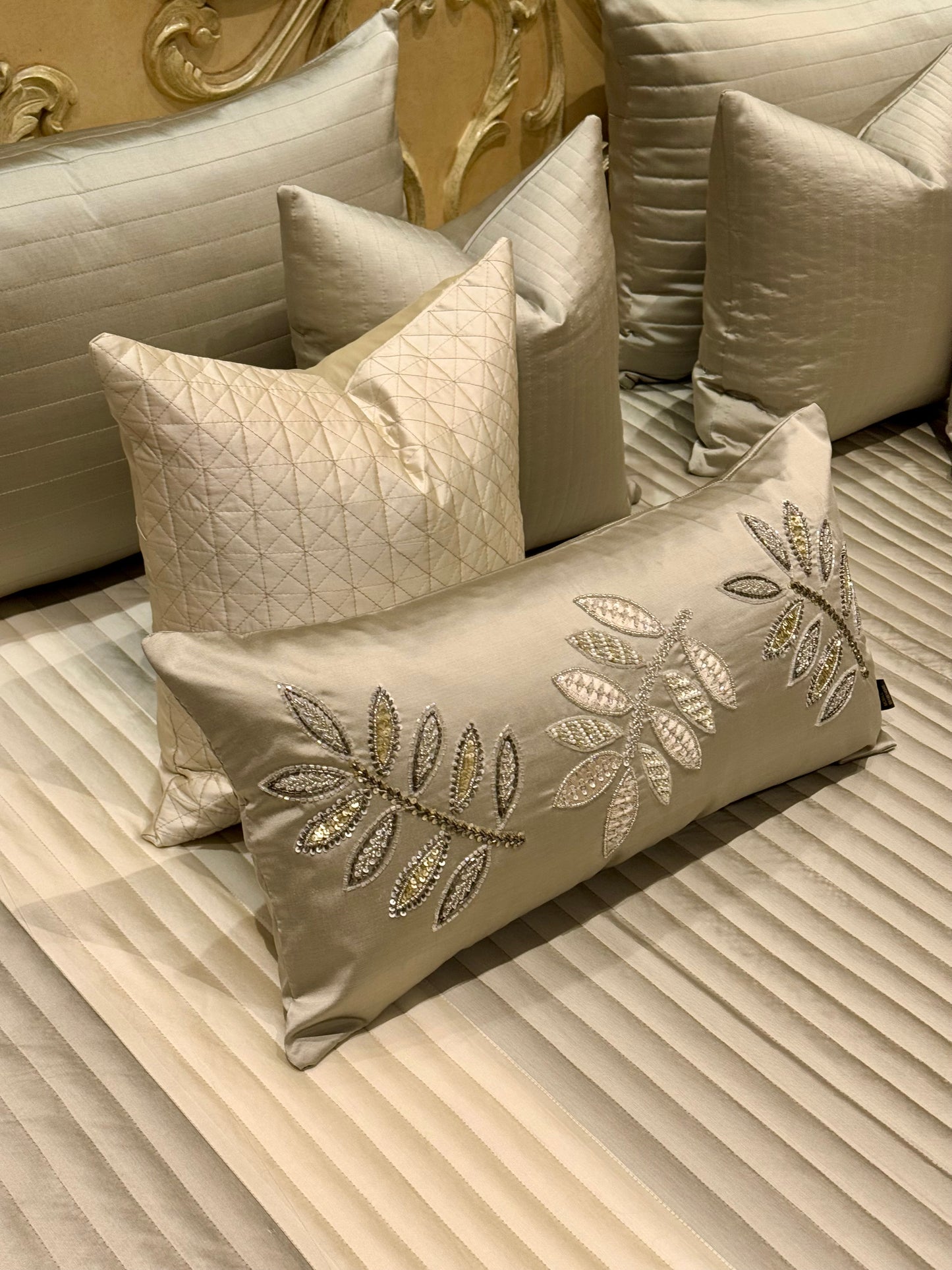 The Green Monalisa Bedding Set