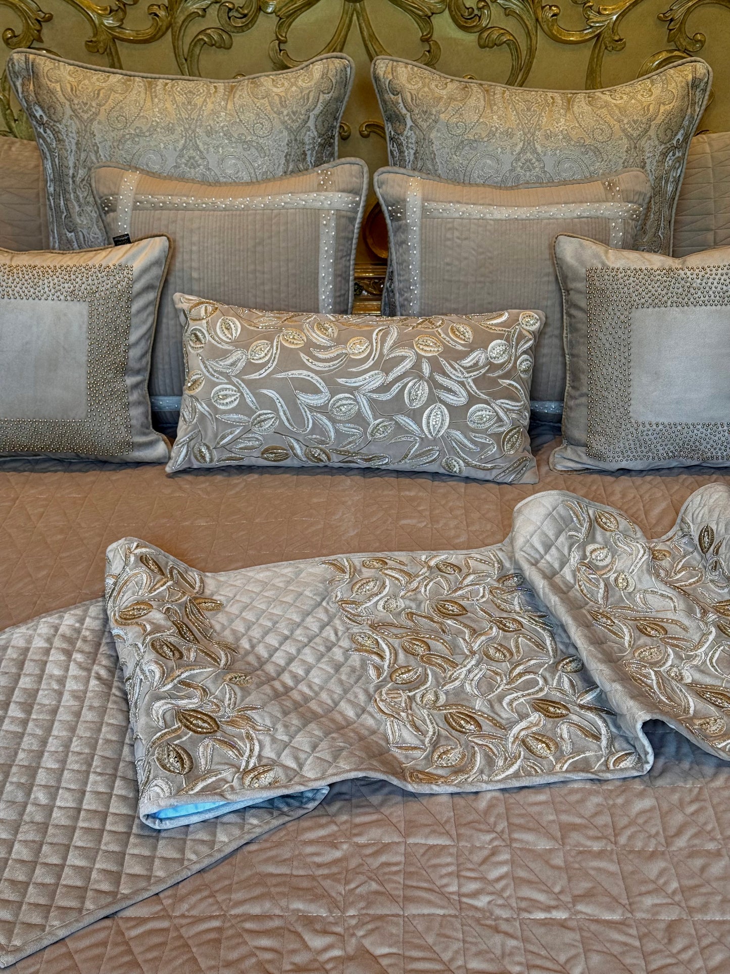 The Champagne Royal Bedding Set
