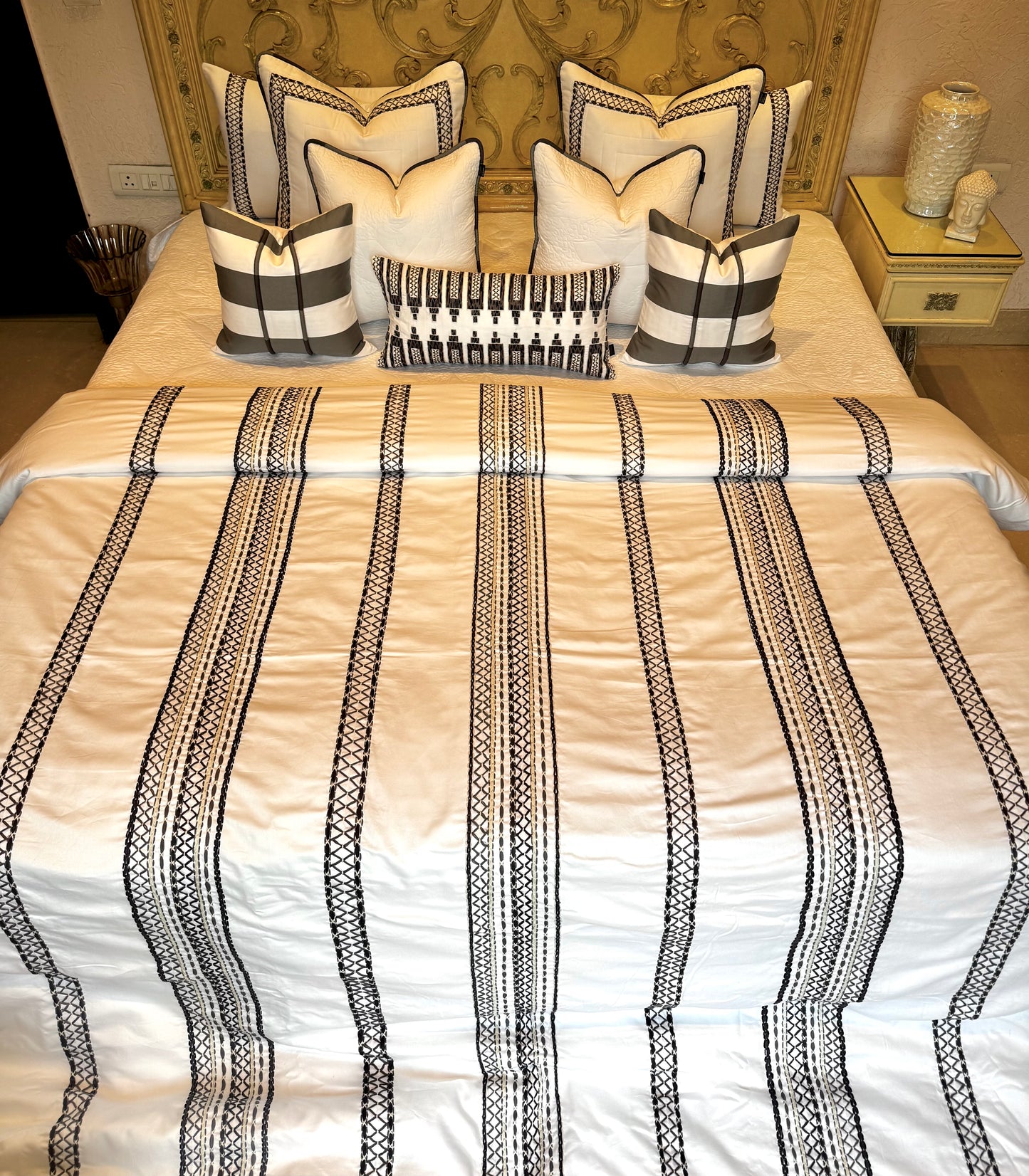 The Windsor Hand Embroidered Set