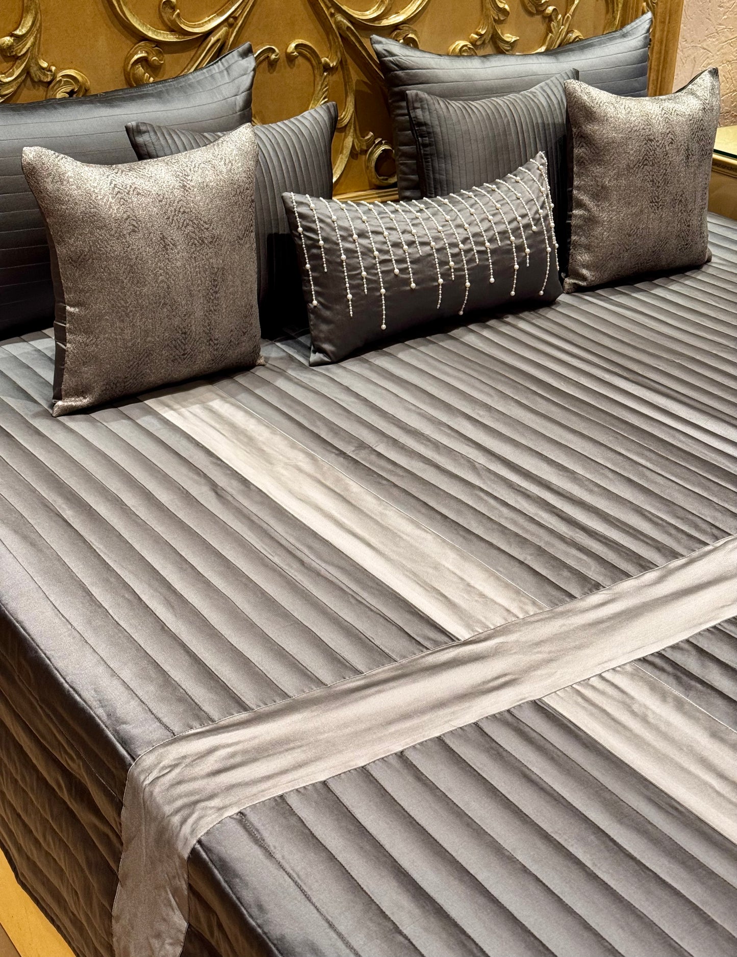 THE GREY DRIPPING BEDDING SET