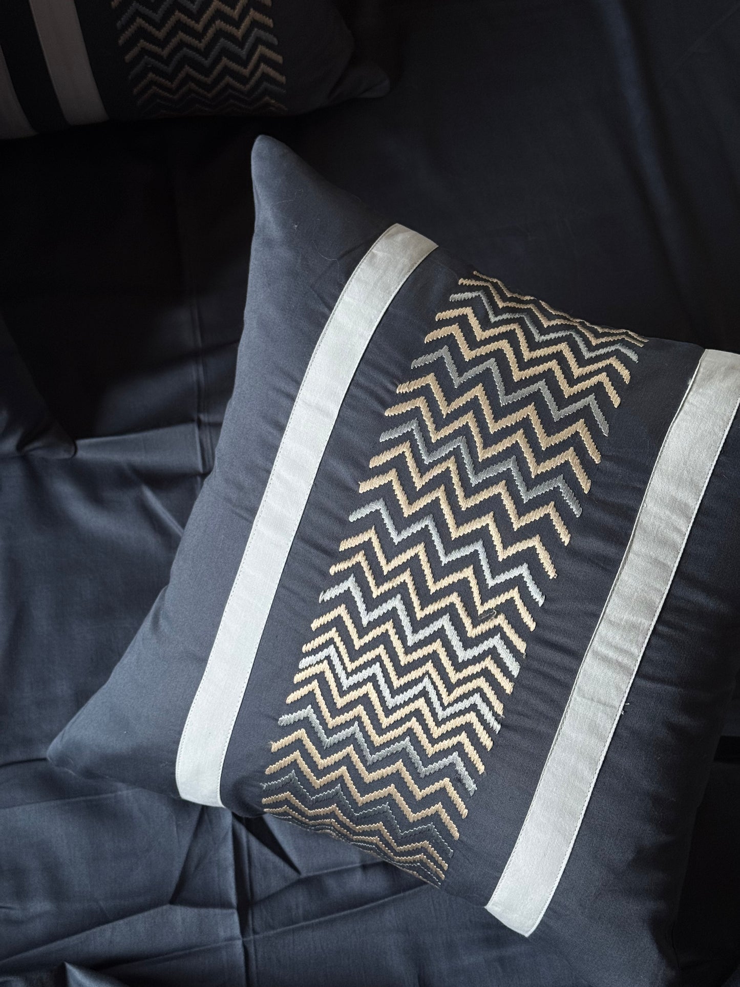 The Deep Blue Modish Bedsheet