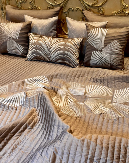 The Brown Knot Bedding Set