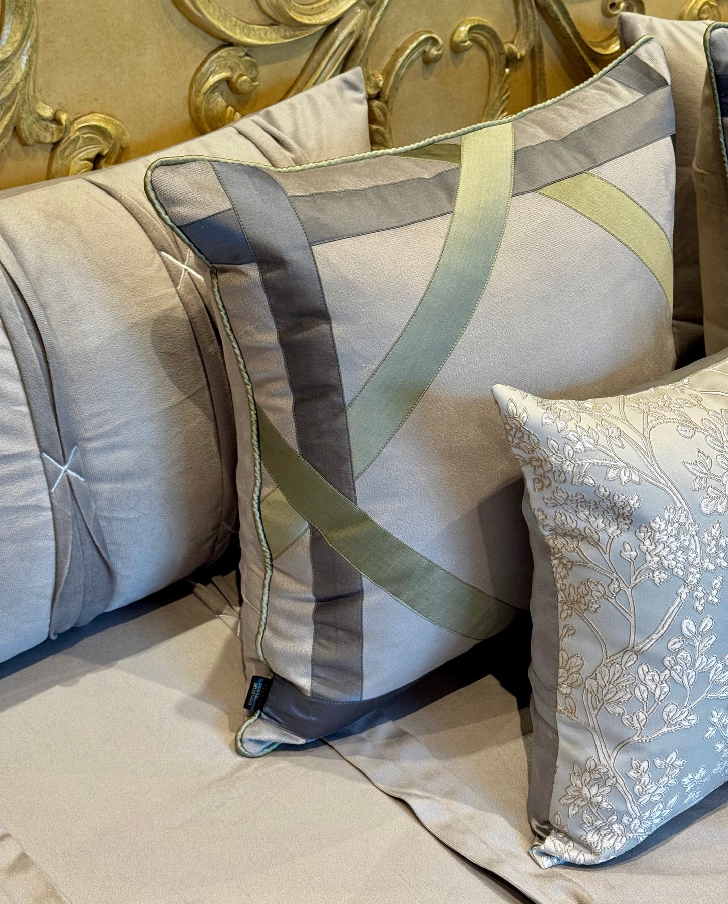 The Grey Azra Bedding Set