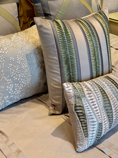 The Grey Azra Bedding Set