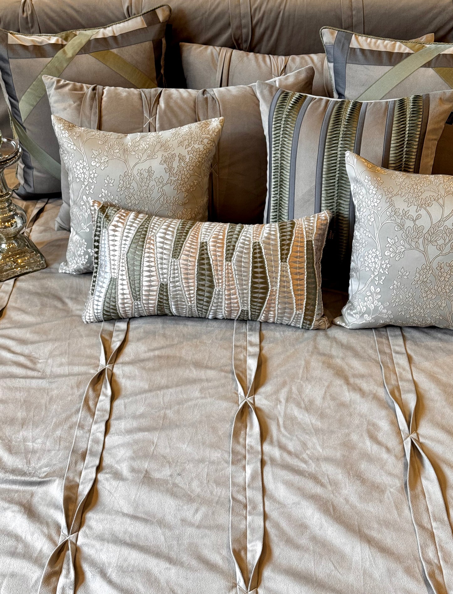 The Grey Azra Bedding Set