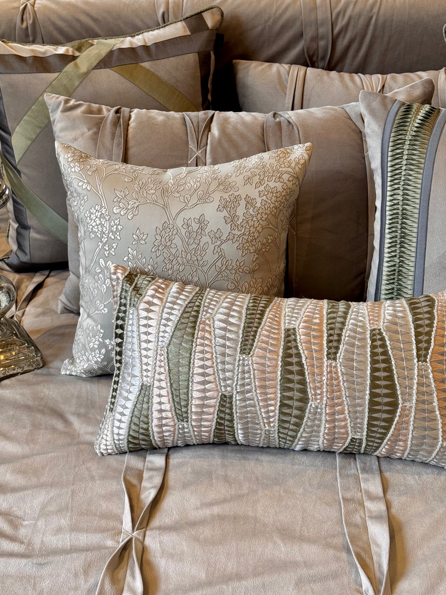 The Grey Azra Bedding Set