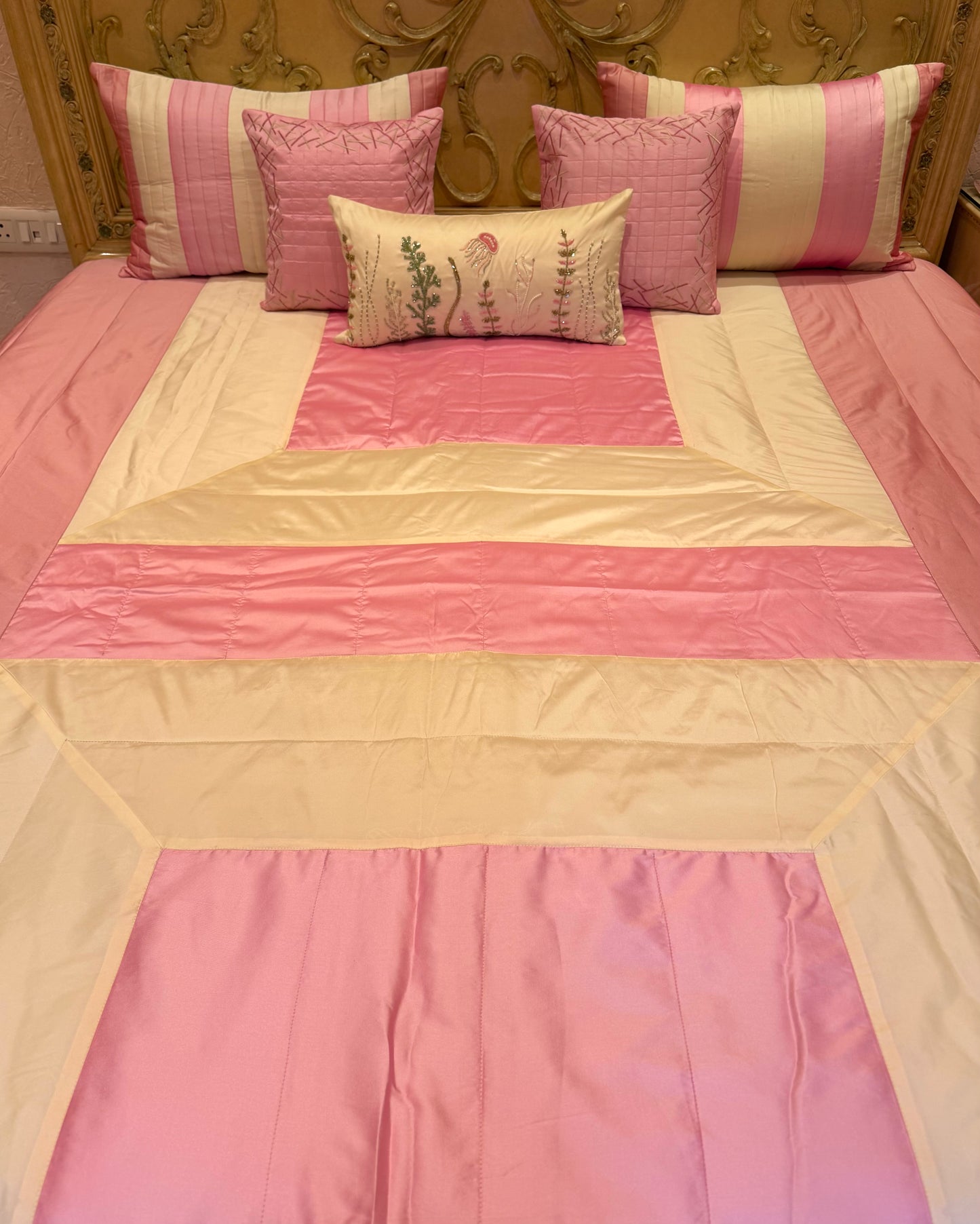 The Cream & Pink Ocean Bedding Set
