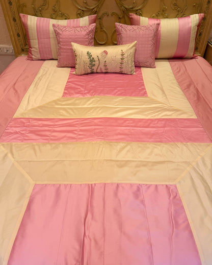 The Cream & Pink Ocean Bedding Set