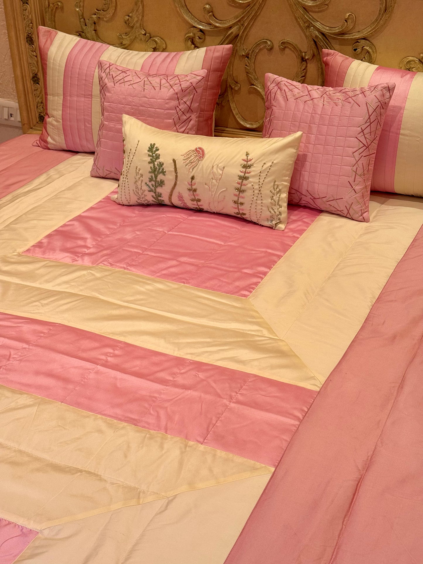 The Cream & Pink Ocean Bedding Set