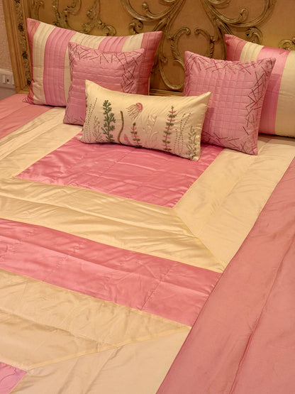 The Cream & Pink Ocean Bedding Set