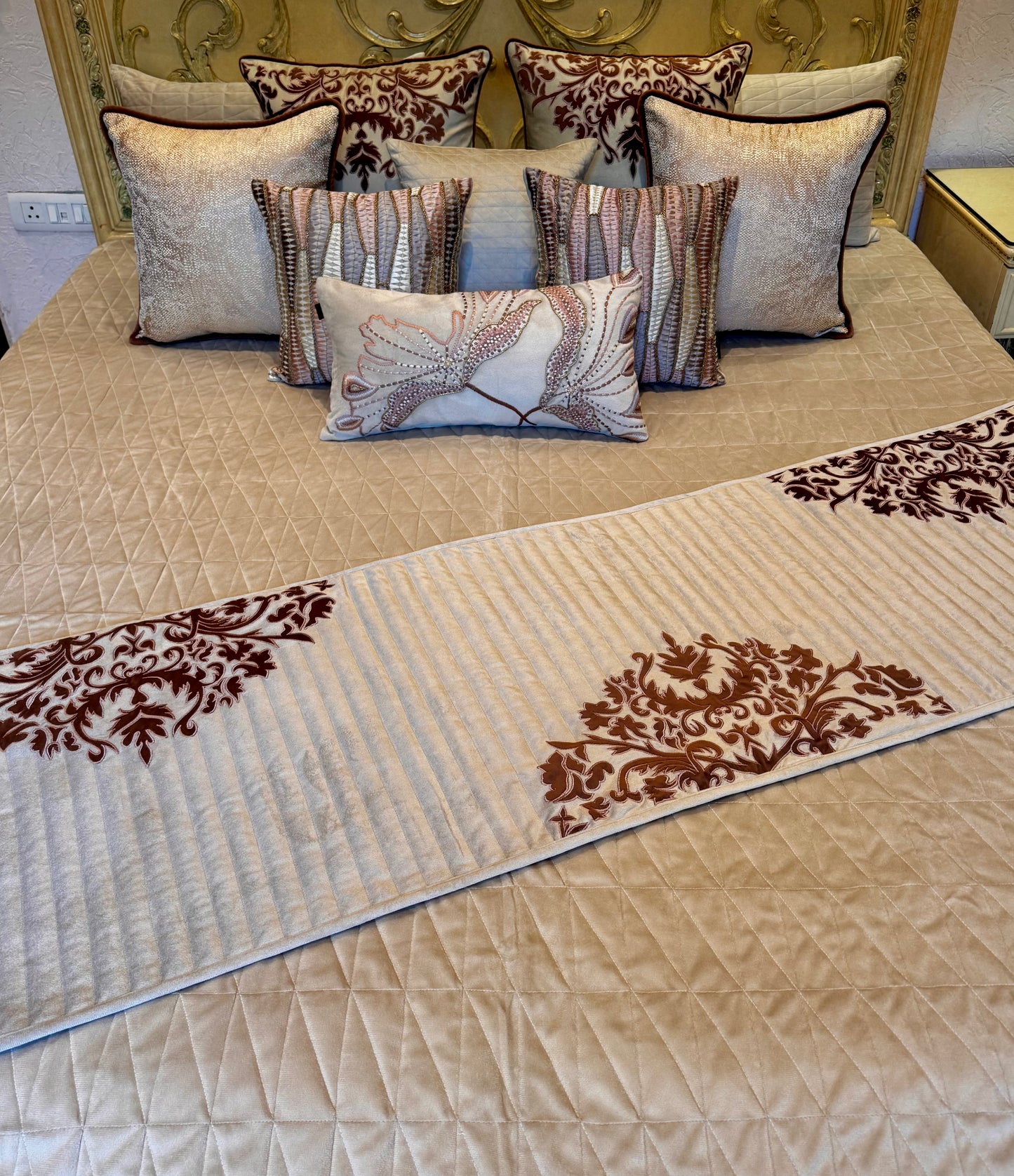 The Firdous Bedding Set