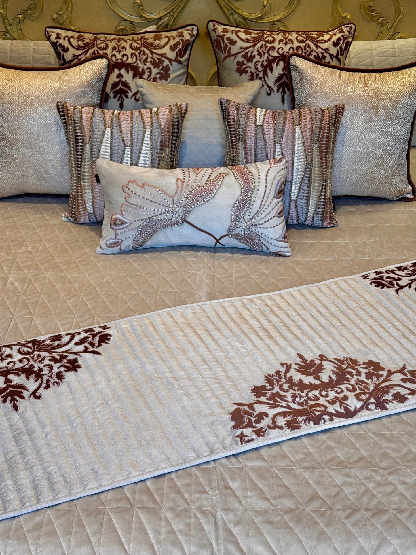 The Firdous Bedding Set