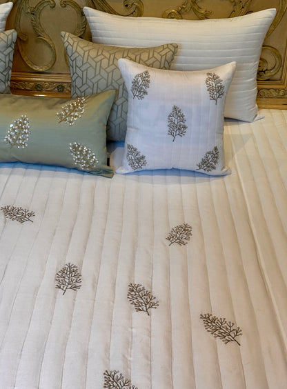 The Off-White Maple Set