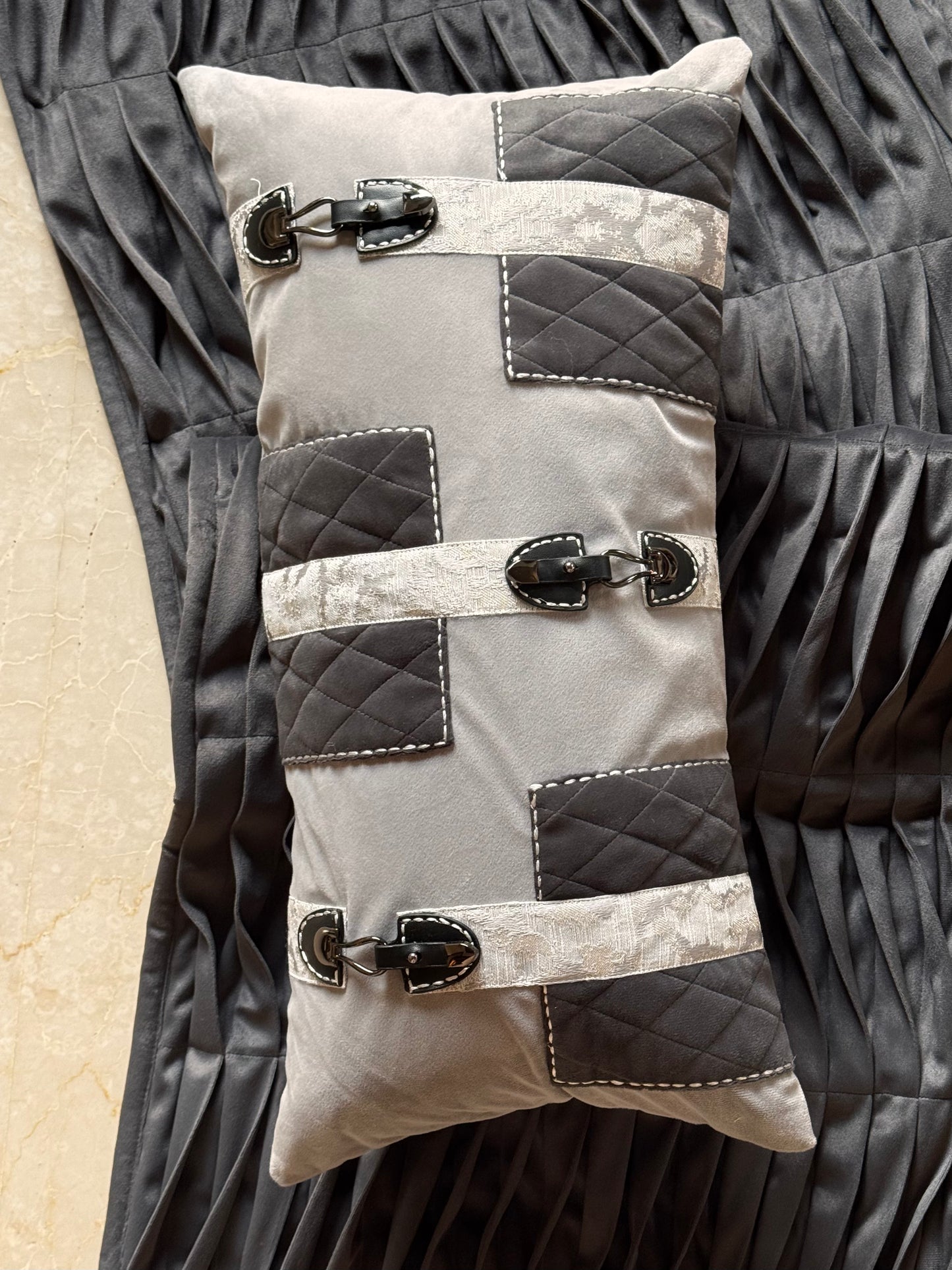 The Grey Buckle Lumbar (With Insert)