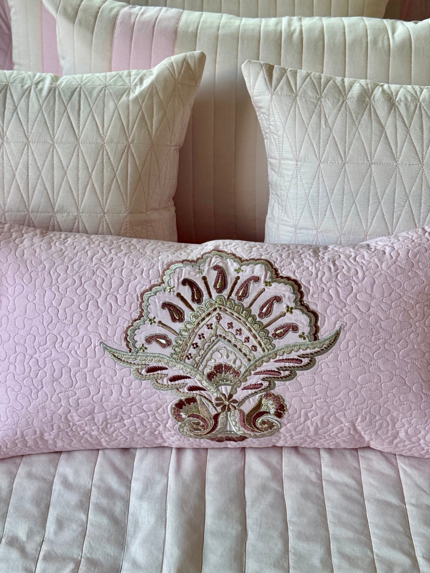 The Cotton Soft Pink Bedding Set