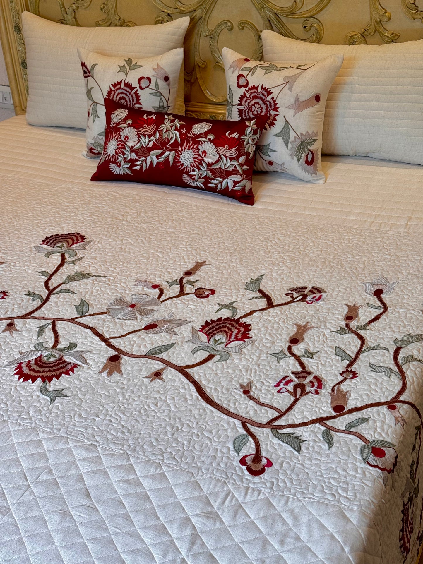 The Cotton Linen Hibiscus Bedding Set