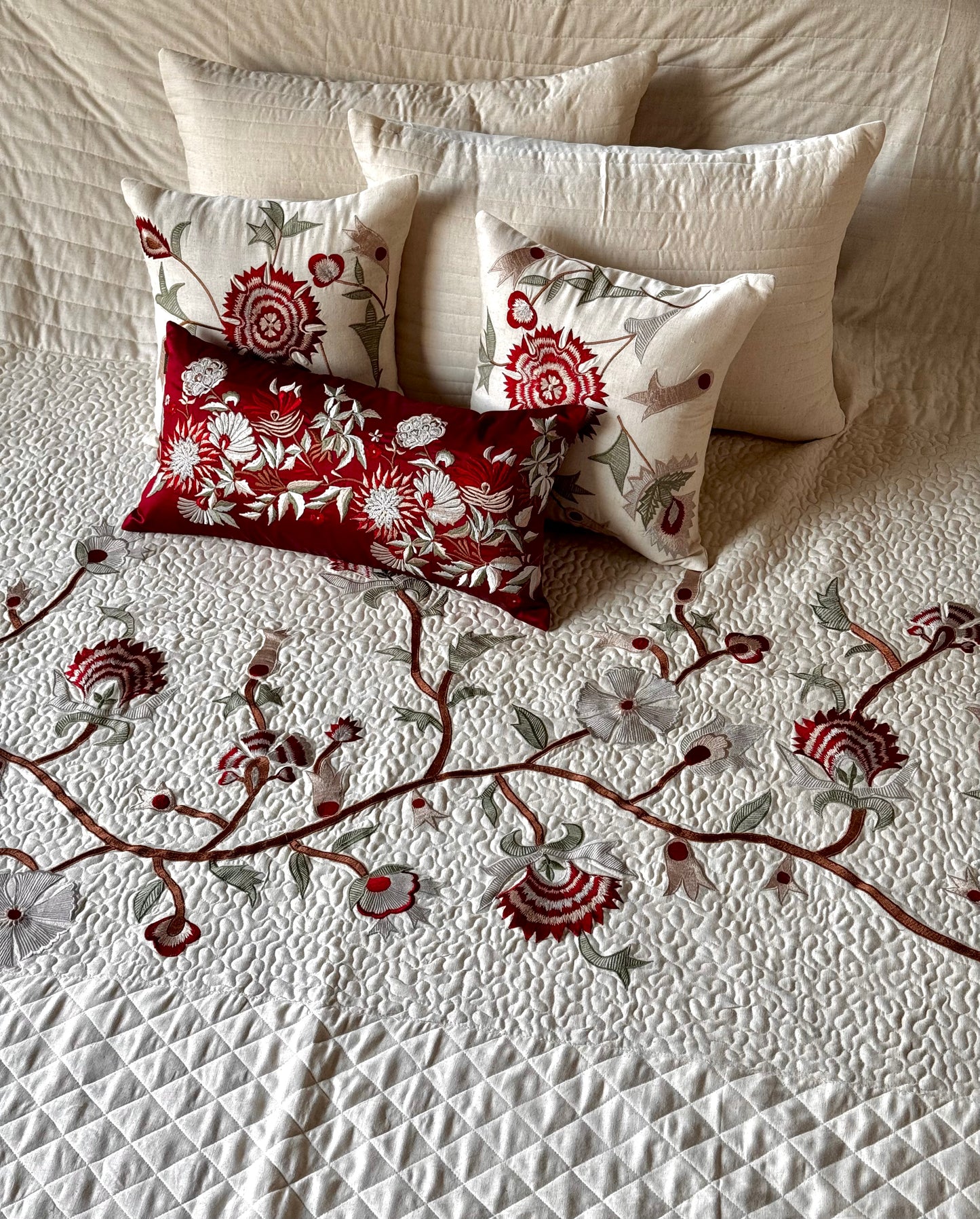 The Cotton Linen Hibiscus Bedding Set
