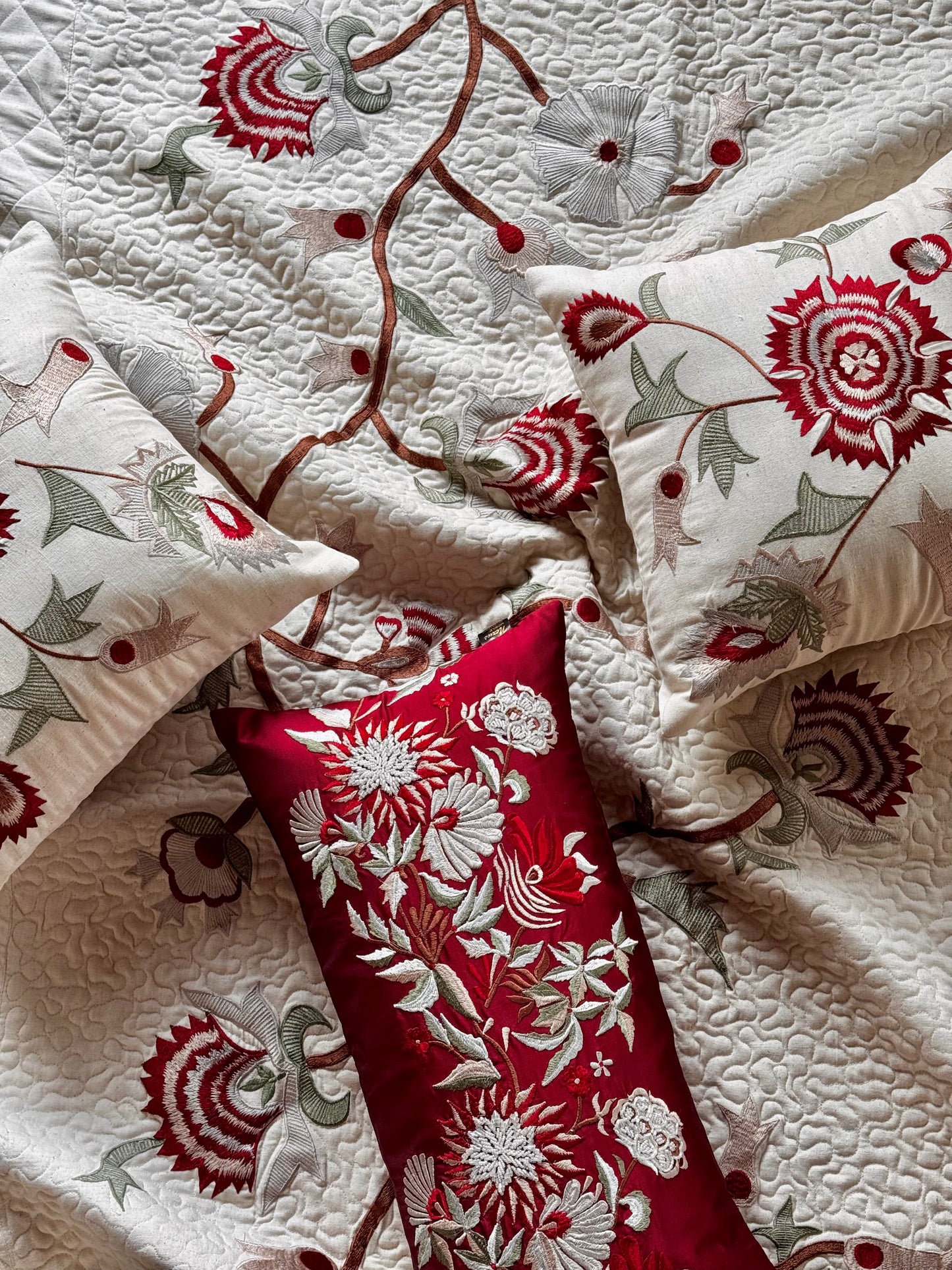 The Cotton Linen Hibiscus Bedding Set