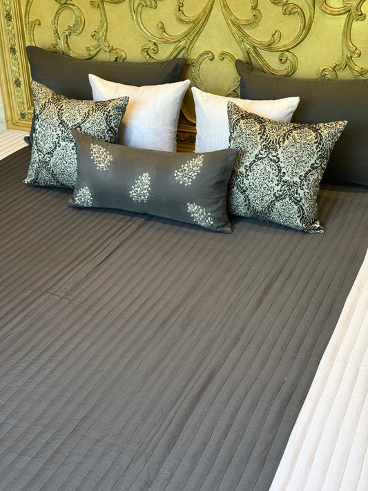 The Off-White Grey Maple Bedding Set