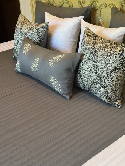 The Off-White Grey Maple Bedding Set