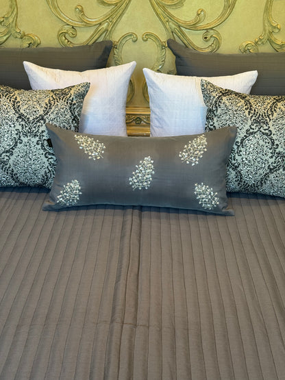 The Off-White Grey Maple Bedding Set