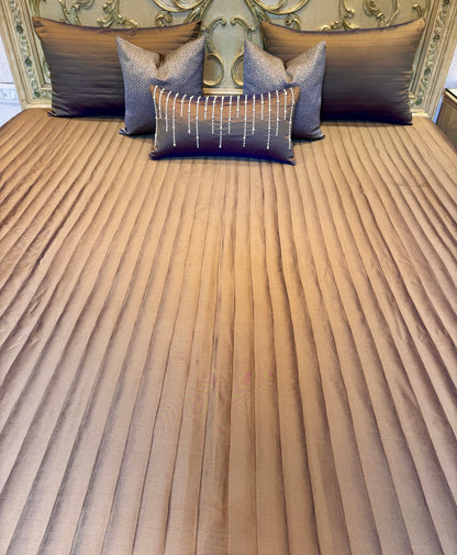 The Brown Dripping Bedding Set